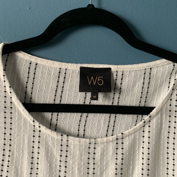 Anthropologie W5 ruffle sleeve top size m - Picture 2 of 3